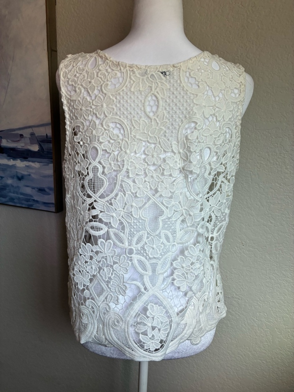 Acemi Lace Sleeveless Tank Top in Cream Size Medium - Picture 5 of 7